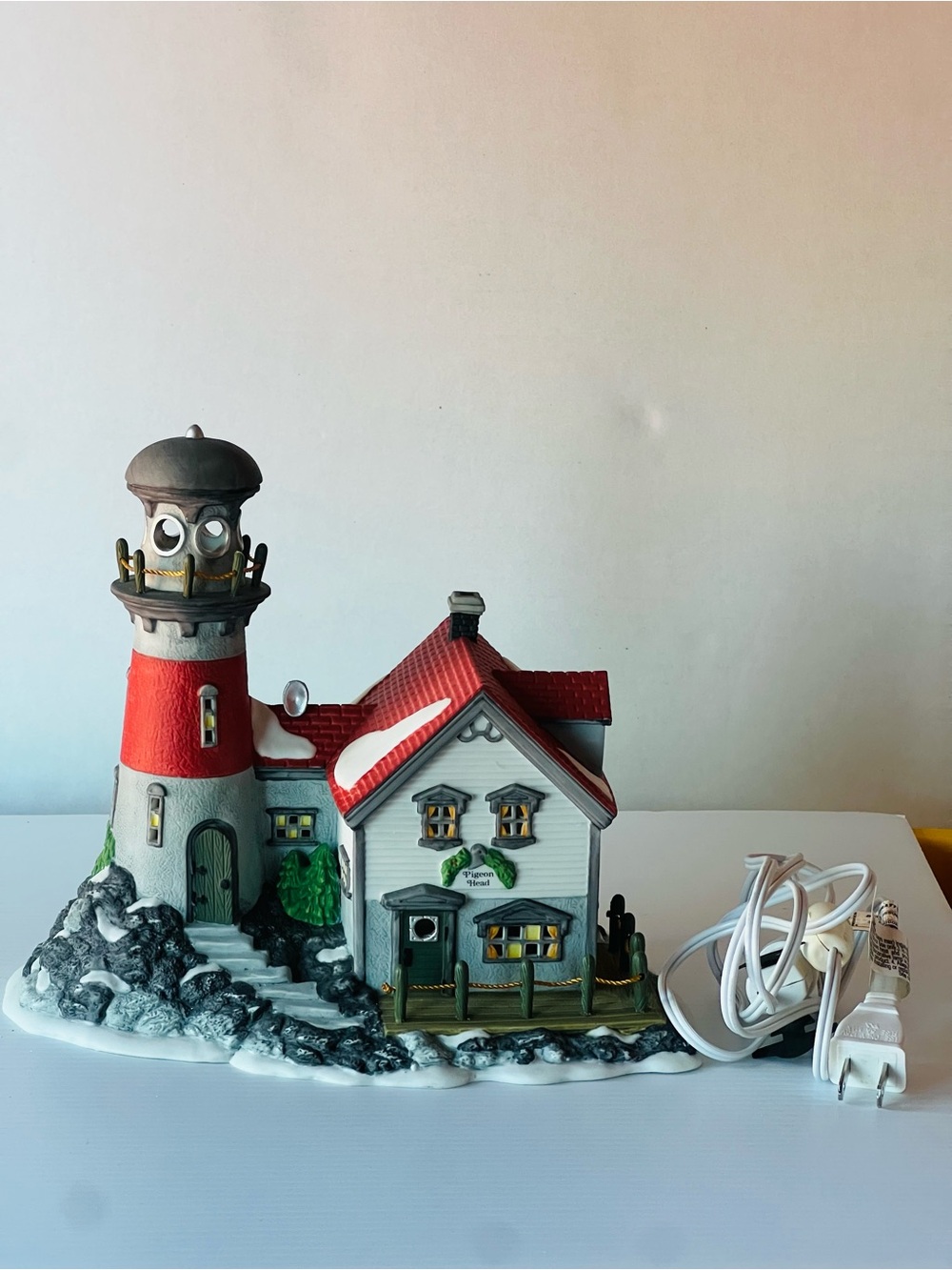 Vintage 1994 Dept 56 New England Village Series Pigeonhead Lighthouse In Box